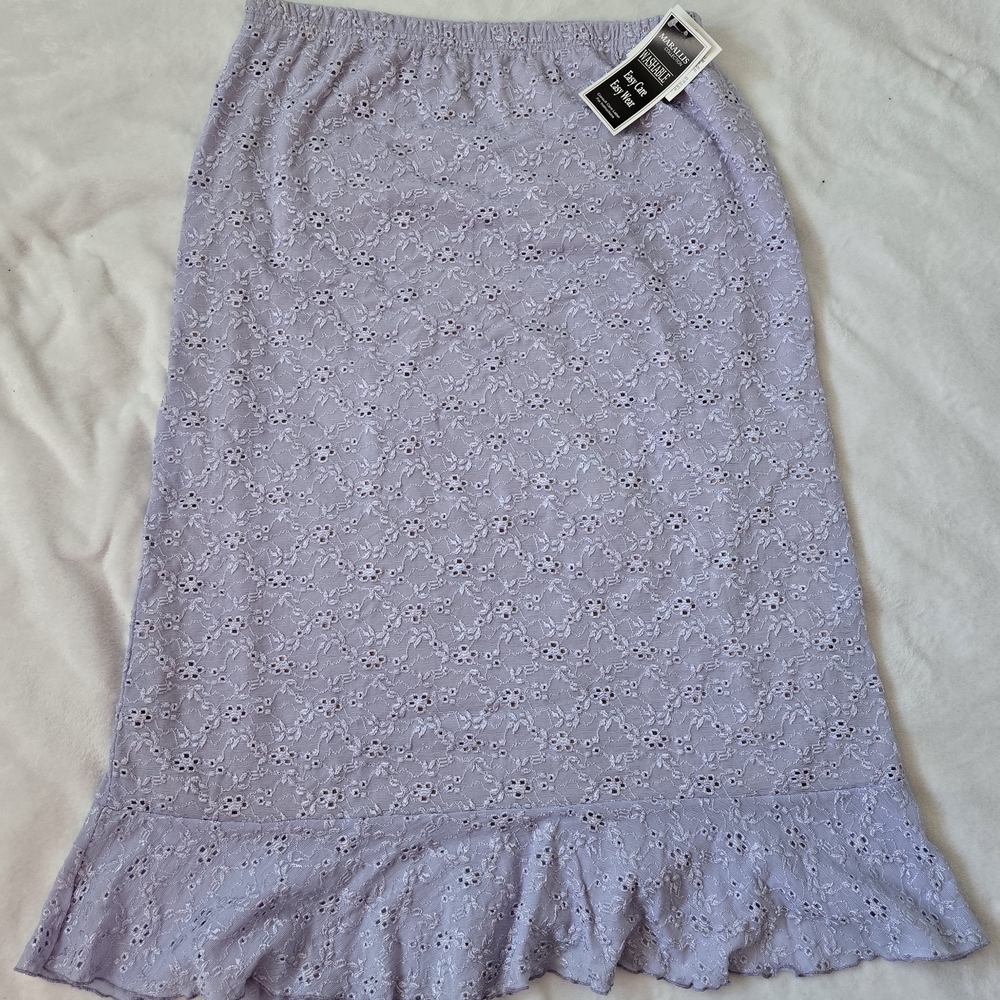 Chic Lilac Lace Midi Skirt